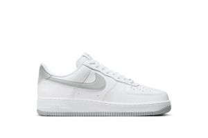 NIKE - Nike Air Force 1 07 para: HOMBRE color: WHITE talla: 8