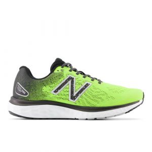 New Balance Homens Fresh Foam 680v7 in Verde