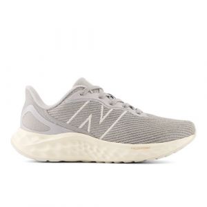 New Balance Mulheres Fresh Foam Arishi v4 in Cinza