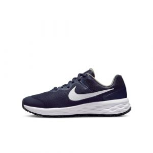 NIKE Revolution 6